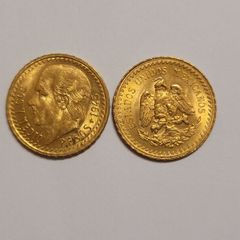 Dos y medio pesos Gold coin