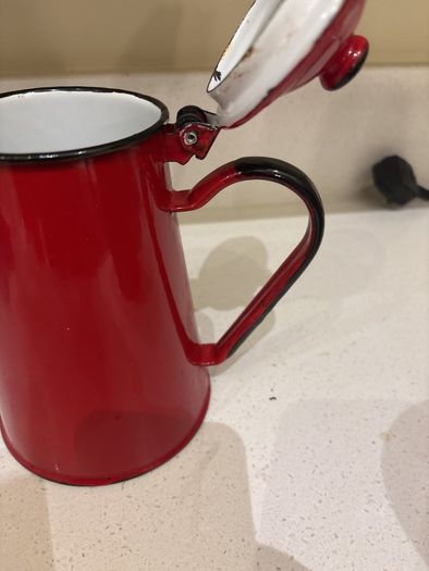 Vintage - Mid Century Red Enamel Coffee Pot with attached lid - 17 cm to lid level
