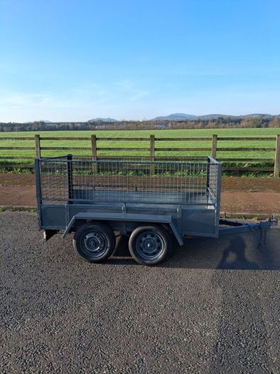 8x4. x3 trailer.