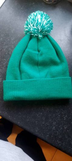 Horse racing stud hat Dubai mile ,,unwanted gift never used ,buyer collects or pays postage thank you, sold as is