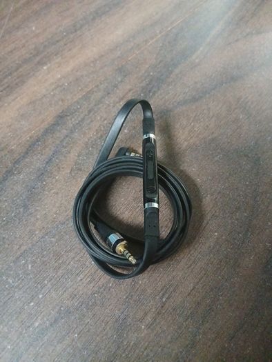 Sennheiser Urbanite headphones
