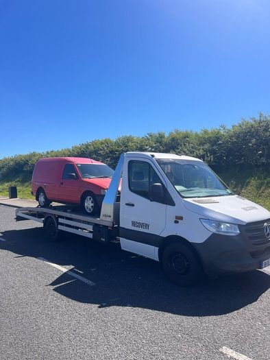 Recovery towing service