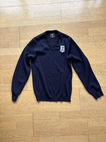 Athy college jumper size 30/31