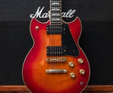 Yamaha SG-1000 1982 - Cherry Sunburst