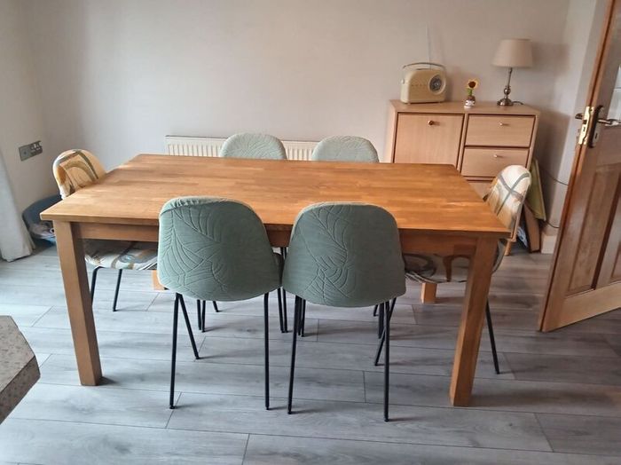 Dining table and 6 chairs