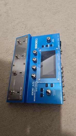 Boss SY-300