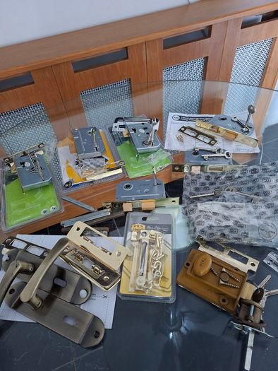 Large bundle of Locks