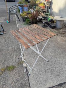 Outdoor folding table