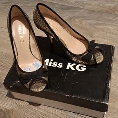 high heel