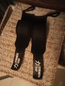 Gym wrist wraps pair
