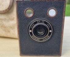 Kodak Brownie Junior box  camera