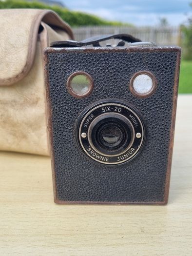 Kodak Brownie Junior box  camera