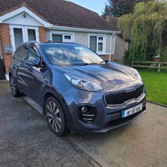 Kia sportage. Platinum. Huge Spec