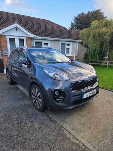Kia sportage. Platinum. Huge Spec