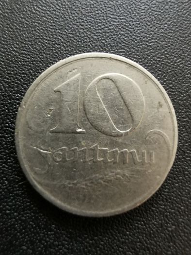 Latvia 10 Santimu