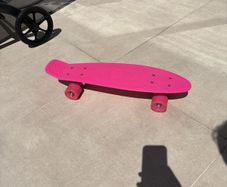 55cm Pink Skateboard