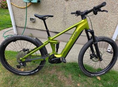 Cube Stereo Hybrid One44 Pro 800