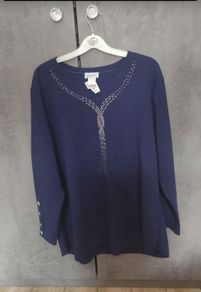 woman's top.    New size 16/18