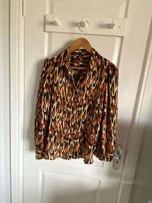 Lanidor ladies blouse with bell sleeves