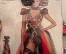 costume
