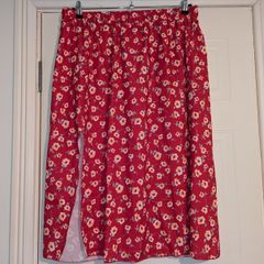 Gorgeous floral midi skirt with side slit