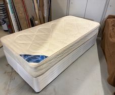 3x6ft single bed with matress