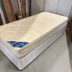 3x6ft single bed with matress