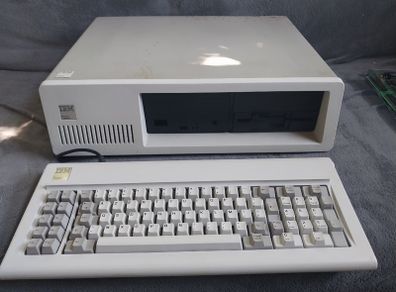 IBM 5150 with keyboard (please read ad)