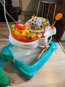 baby walker