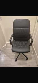 2 Desk chairs