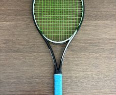 Prince O3 White pro stock tennis racket 100 sq in Grip 2.