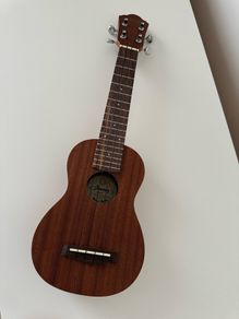 Ibanez UKS 10 Soprano Ukulele