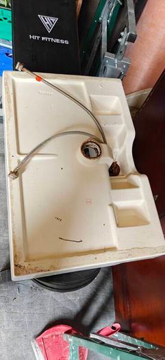 Bathroom sink
