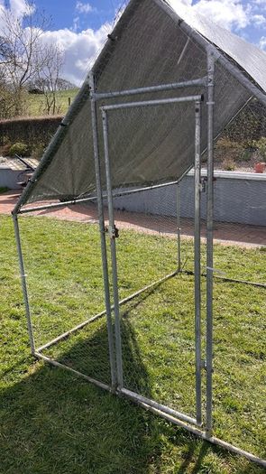 Galvanised steel walk-in chicken cage 2x2x1.92m