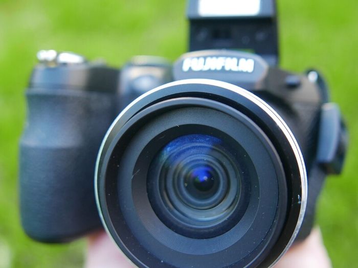 Fujifilm FinePix S2950 14MP Digital Bridge Camera