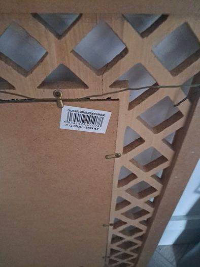 Wall mirror with lattice wood frame