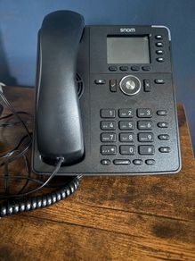 Snom D713 Desk Phone