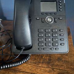 Snom D713 Desk Phone