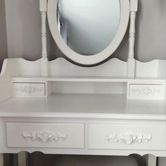 Dressing table