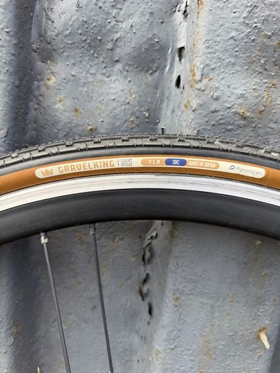 Carbon style 700c rim brake wheels