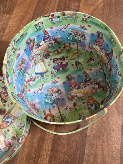 Vintage Roy and Jane Evan's hatbox