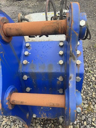 Hydraulic ripper xr32
