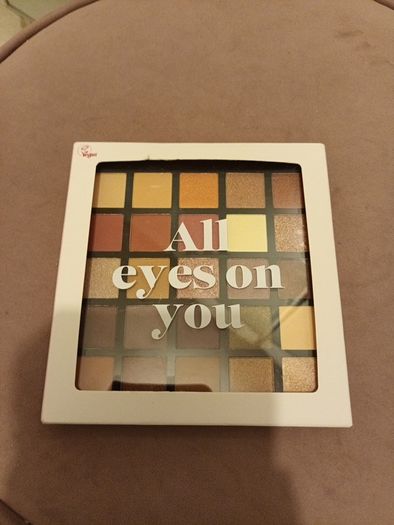 eye shadow palette