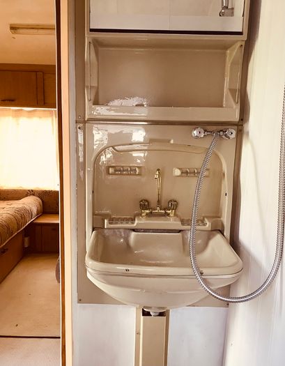 2-berth lightweight touring caravan