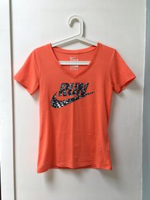 Nike dri fit top