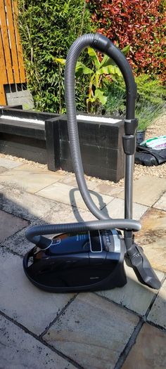 Vacuum Cleaner - MIELE 890W