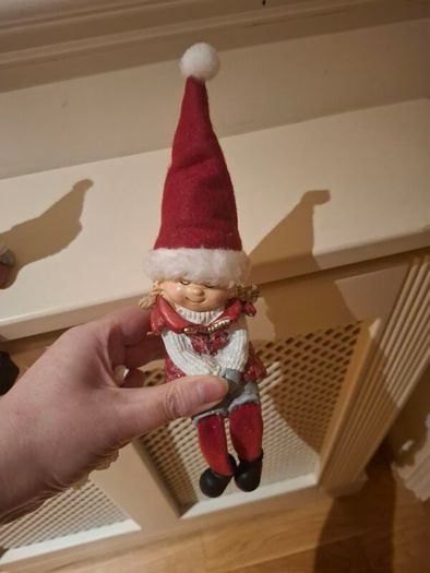 Christmas shelf sitters