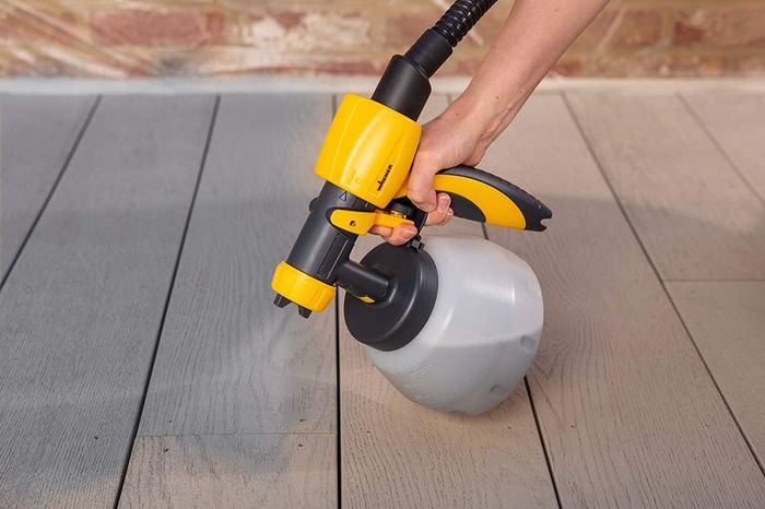 Fence Decking paint sprayer for fences, sheds, decking or garden furniture, covers 5 m in 9 min, 1400 ml capacity, 460 W, 1.8 m hose