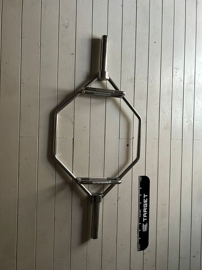 Hex trap bar