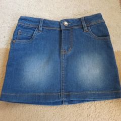 Denim skirt size 5-6y